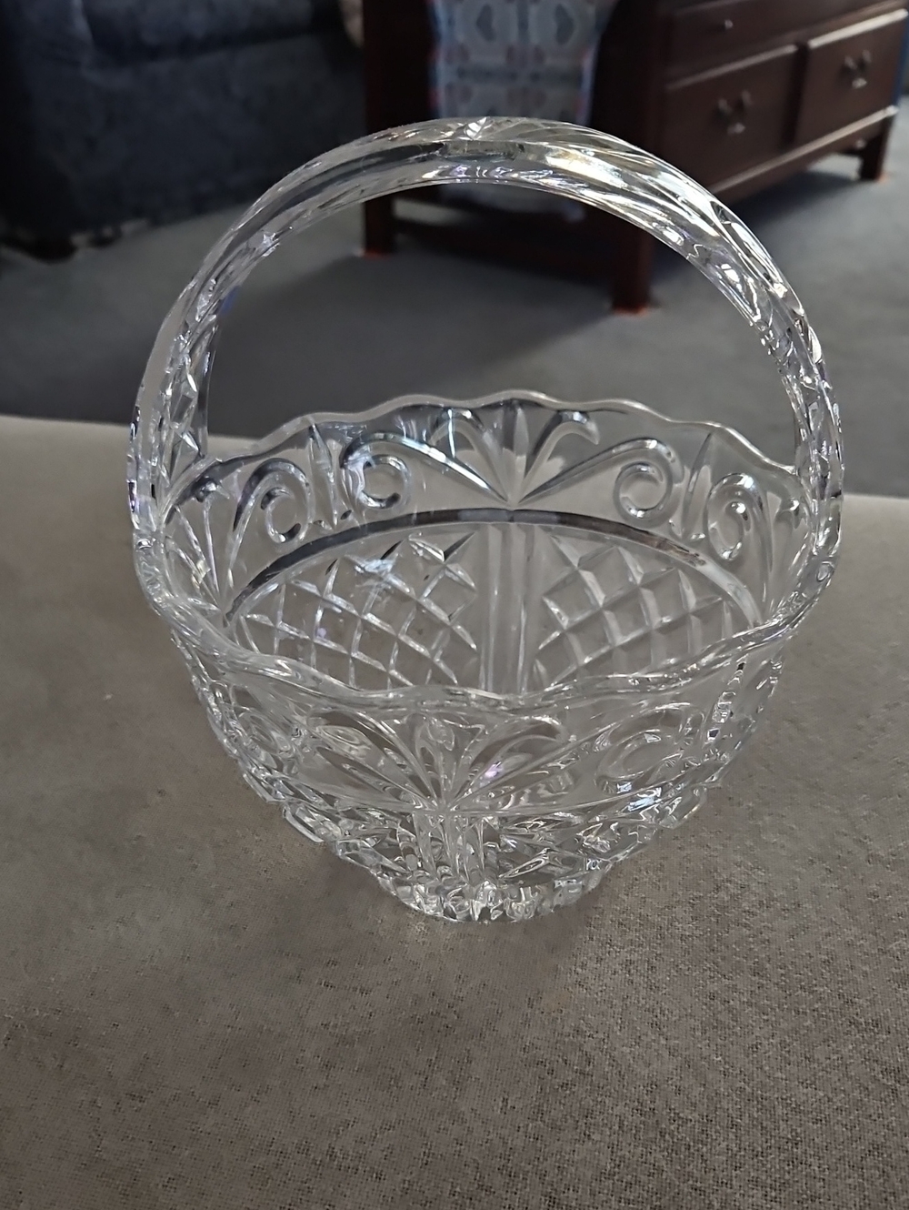 Elegant Cut Crystal Basket - Beautiful Clear Etched Pattern Design with Sparkle